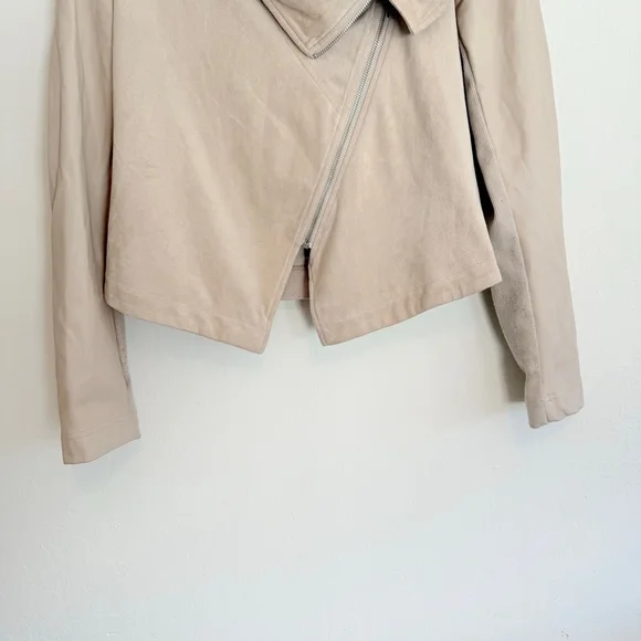 Bagatelle Women's Beige Angle Zip Jacket Size 2 - Picture 3 of 6